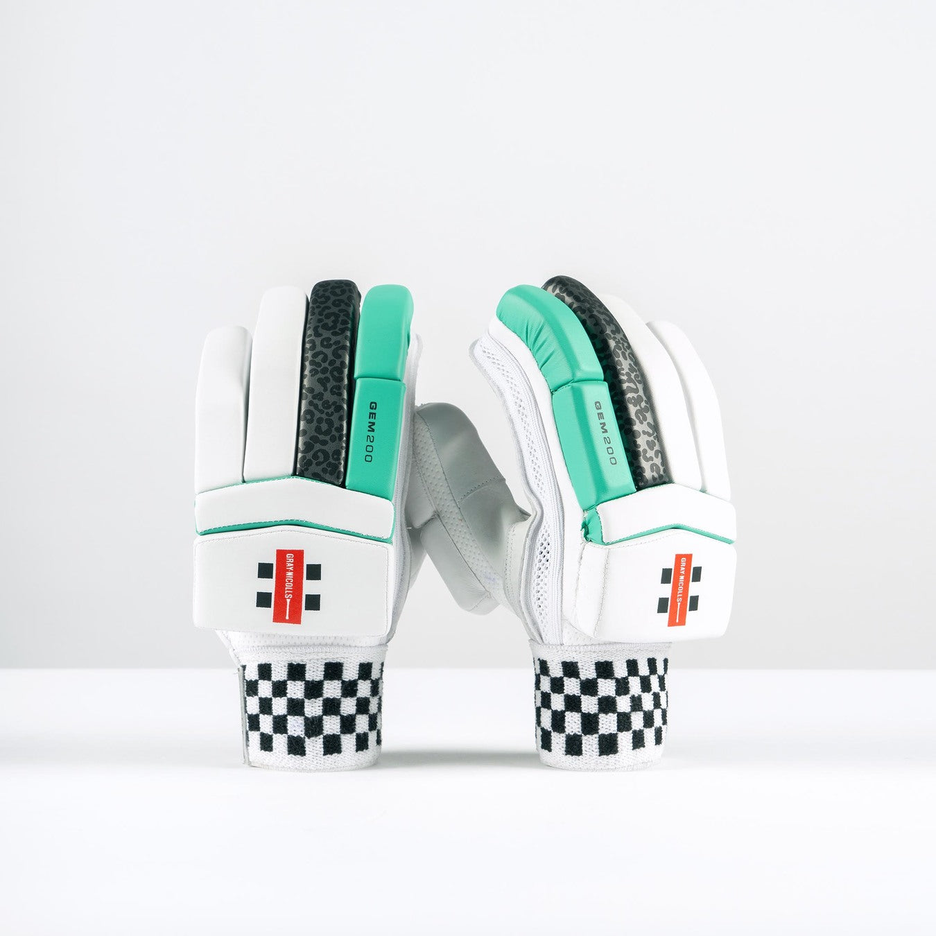 Gray Nicolls GEM 3.1 200 Batting Gloves 2026