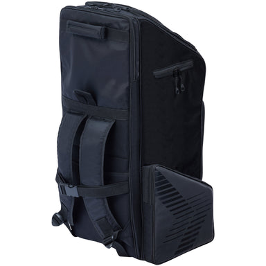 The Gunn & Moore Players Edition Duffle Bag 2026 is a large black duffle with padded shoulder straps, customizable compartments, zippered top and side pockets, and a diagonal-patterned front pocket, shown upright against a white background.