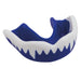 The Gilbert Synergie Viper Mouthguard by Gilbert is a blue/white boil-and-bite rugby mouthguard featuring a sharp, pointed teeth design along the front edge.
