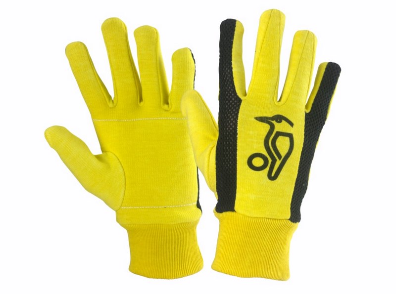 The Kookaburra Padded Cotton Inner Gloves feature a yellow design with black detailing and the brand’s bird logo. With solid yellow palms and ribbed cuffs, these cricket gloves offer comfortable, secure wear during long innings.