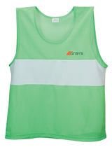 The Grays Hockey Training Bibs (Senior) is a sleeveless green sports bib made from lightweight, breathable polyester mesh, with a white chest stripe and the Grays logo on the upper left.