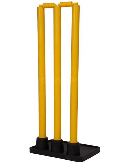 The Hunts County Reflex Flexi Practice Stumps by Hunts County feature three yellow plastic stumps on a sturdy rectangular rubber base, perfect for coaching sessions or children's cricket games.